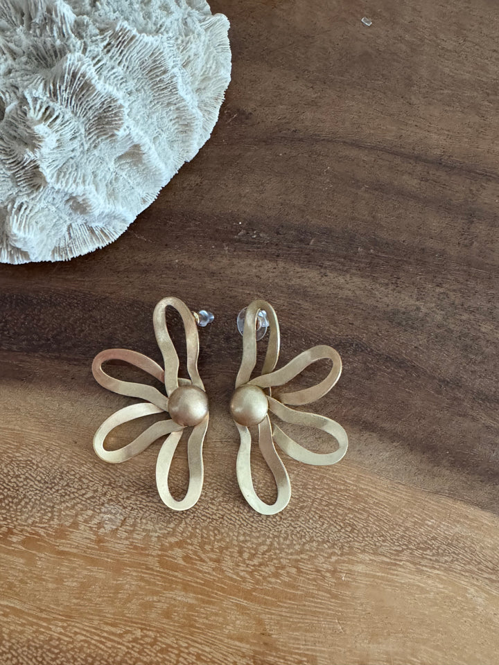 PENDIENTES FLOR DORADO