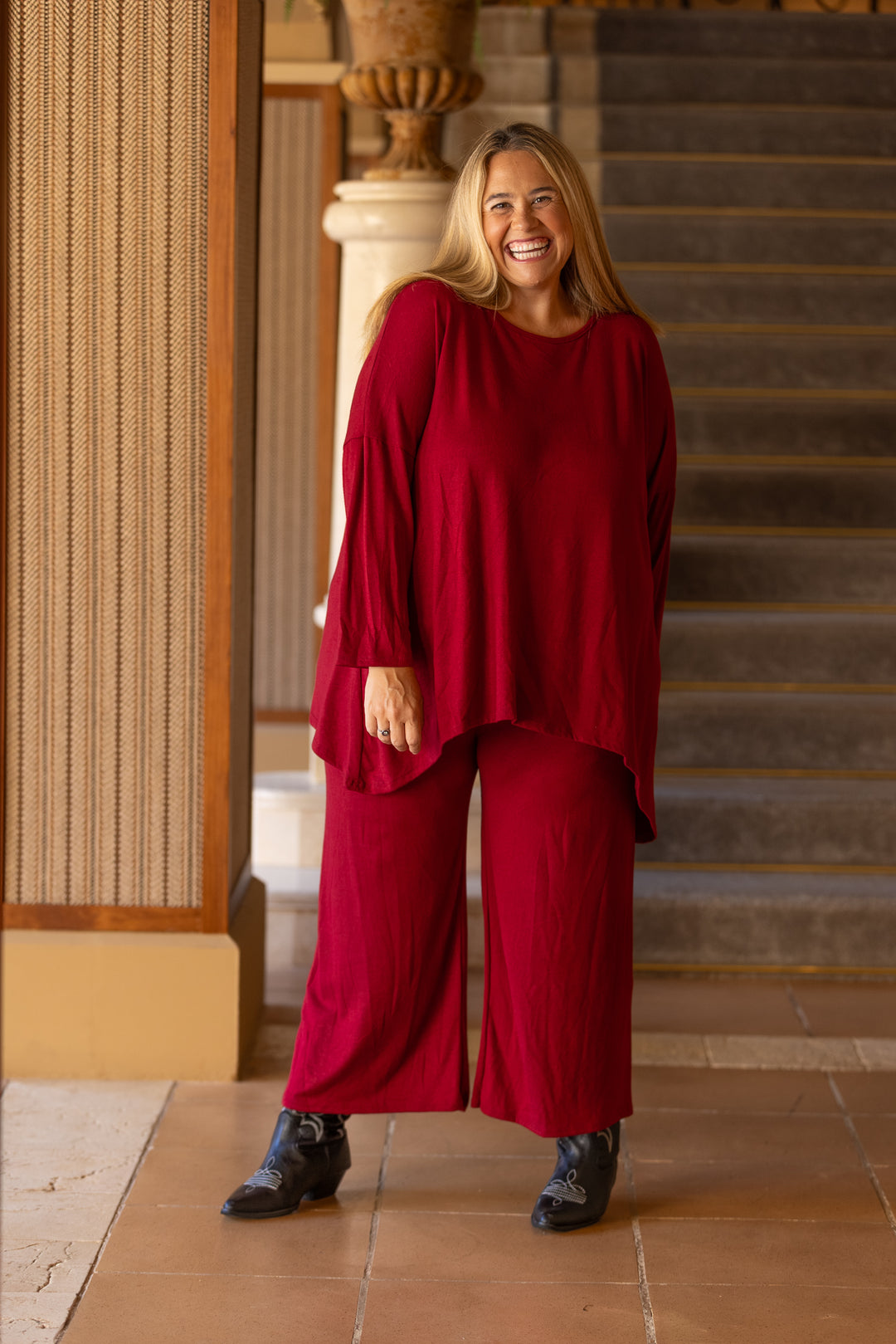 CONJUNTO LYON ROJO