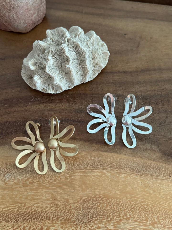 PENDIENTES FLOR PLATEADO