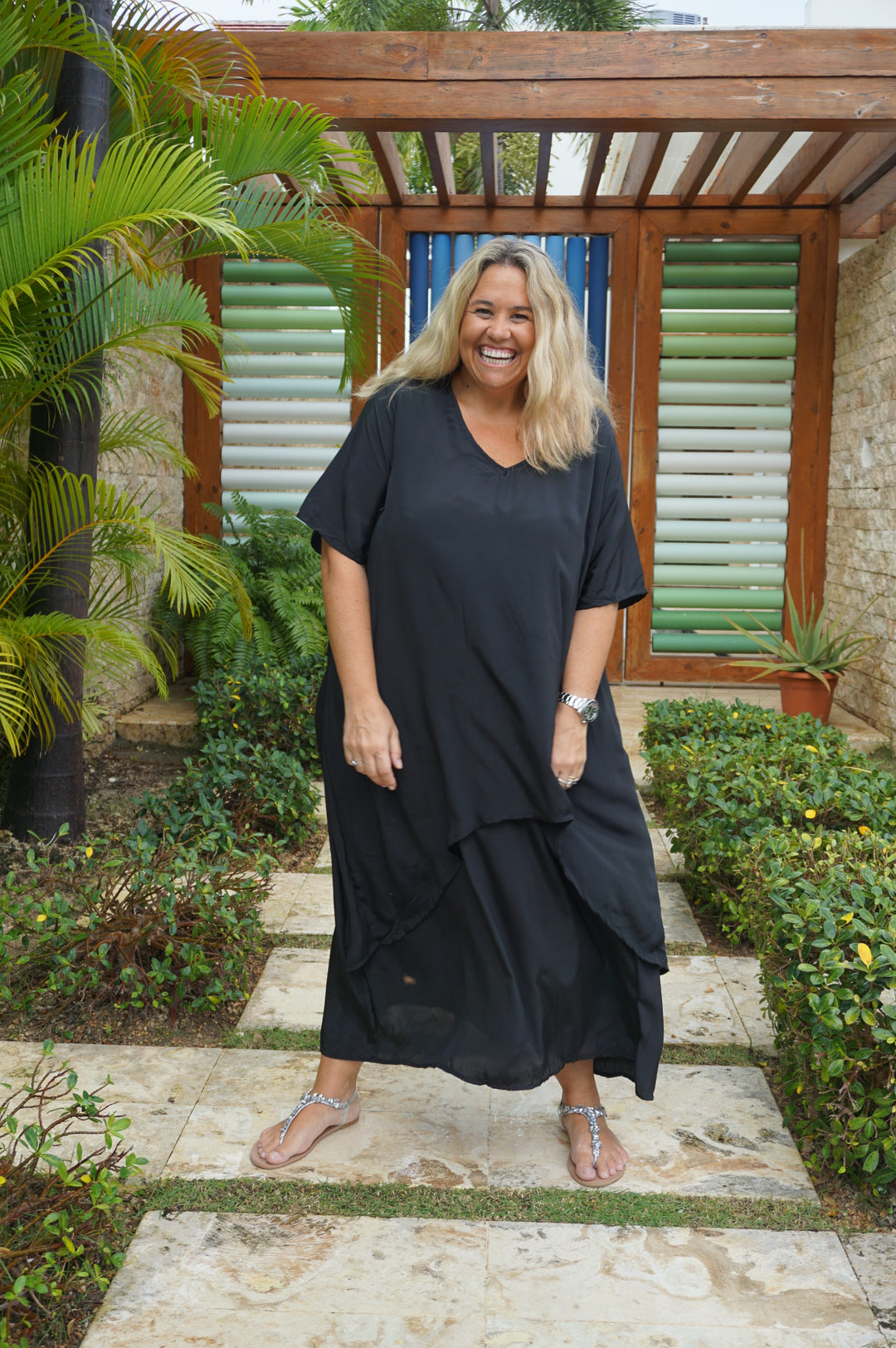 VESTIDO NEIBA NEGRO