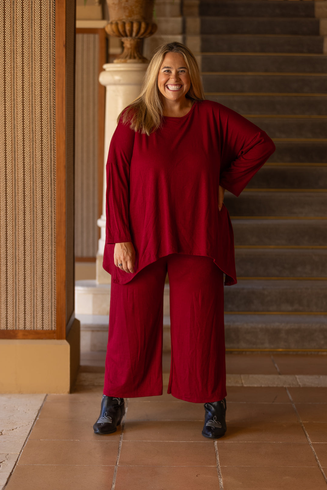 CONJUNTO LYON ROJO