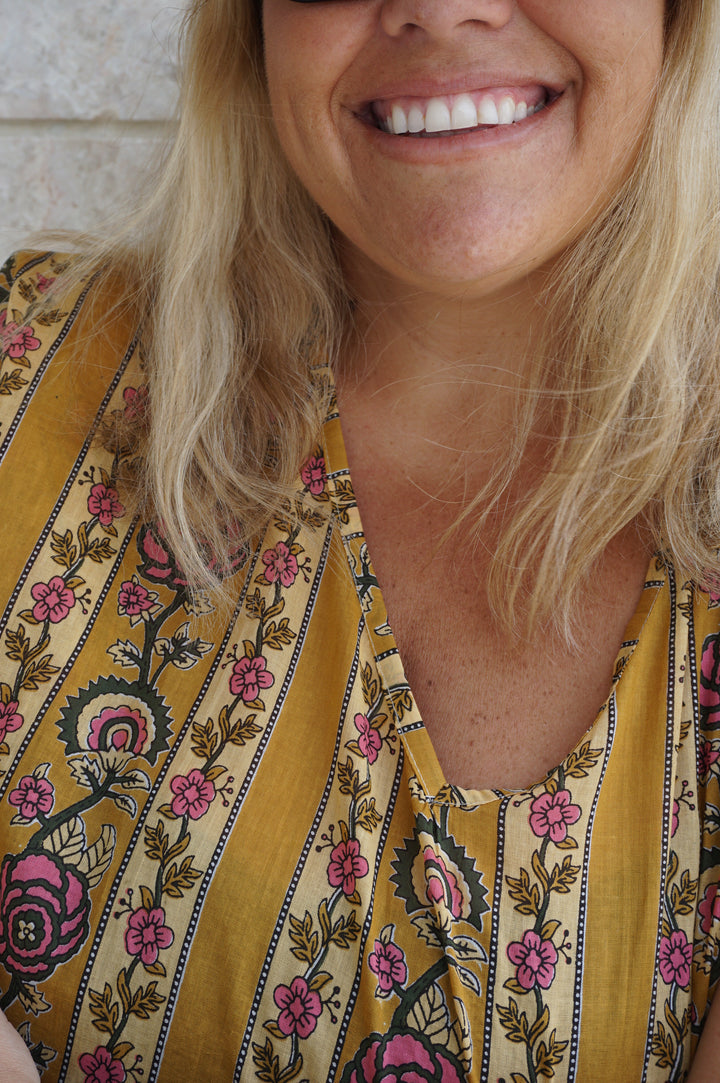 VESTIDO MOCA RAYAS MOSTAZA