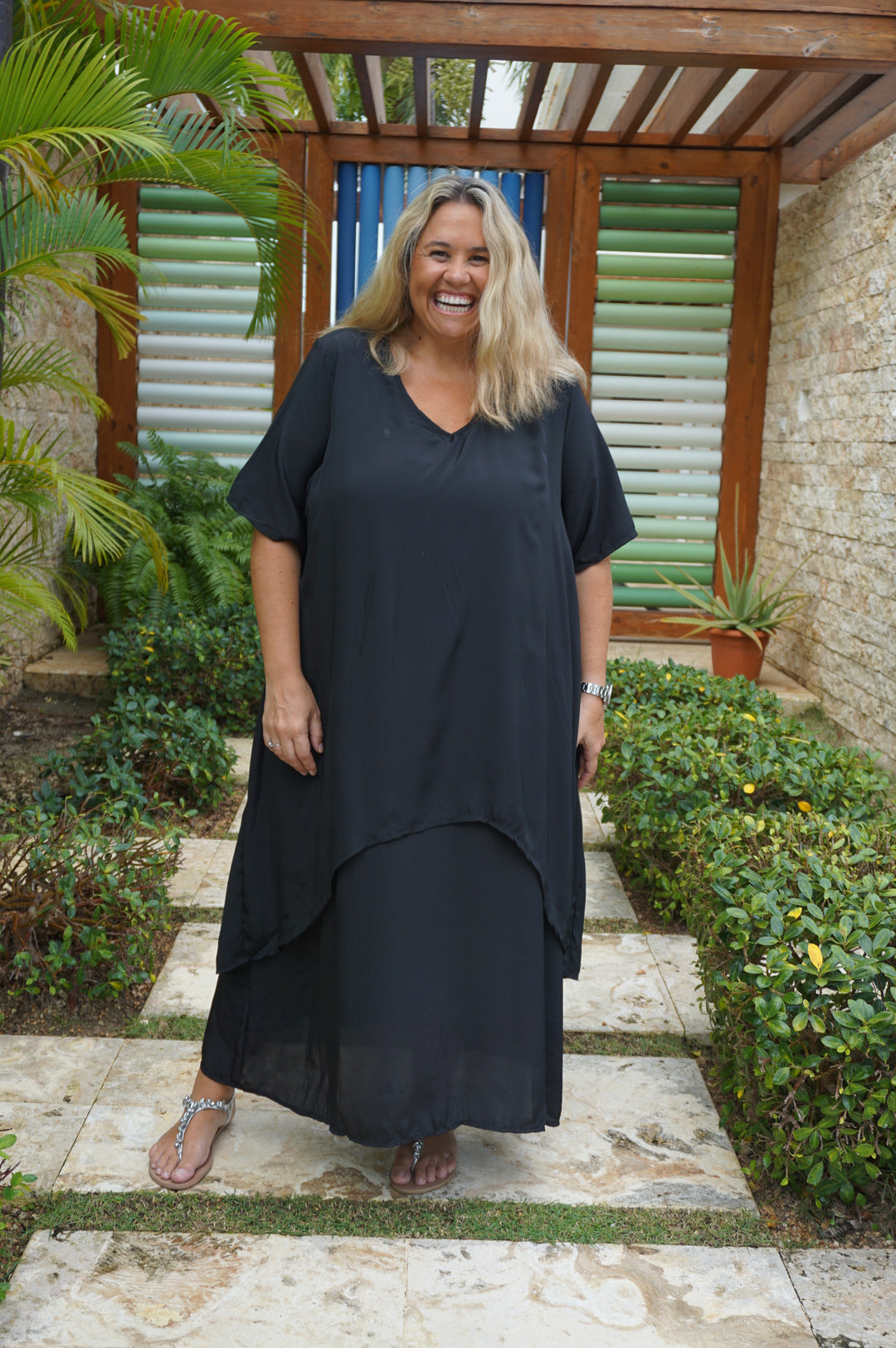 VESTIDO NEIBA NEGRO
