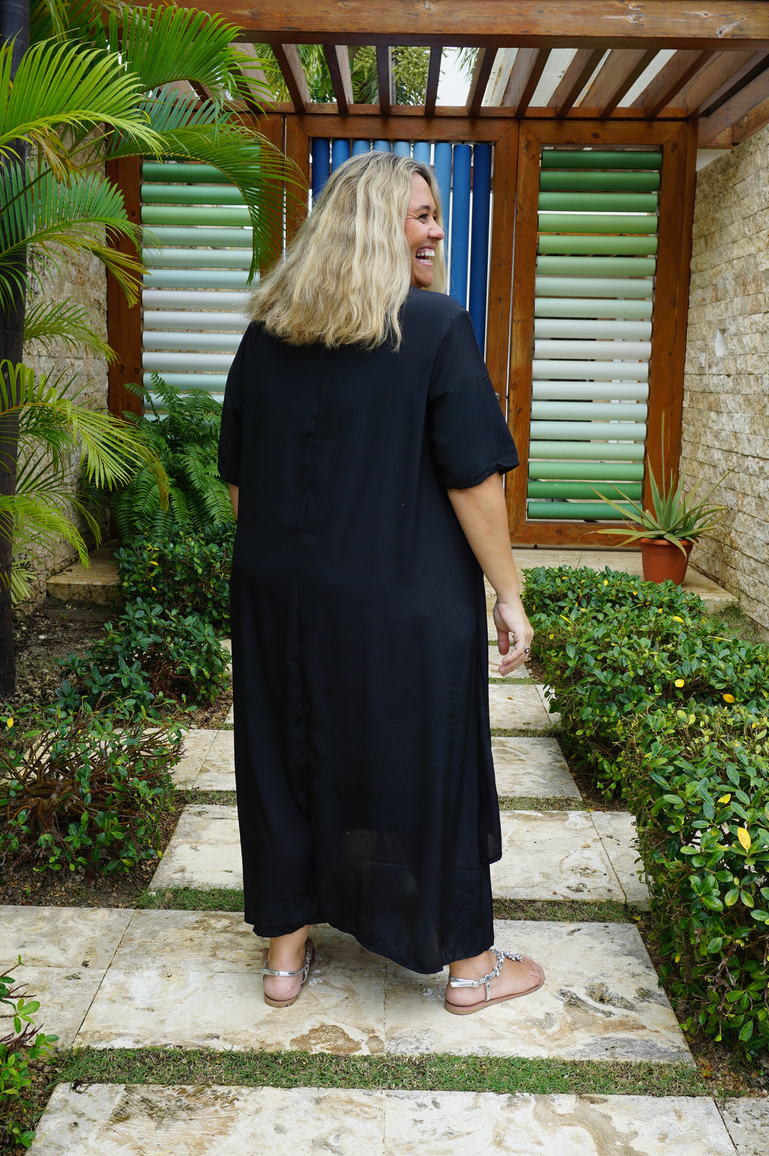 VESTIDO NEIBA NEGRO
