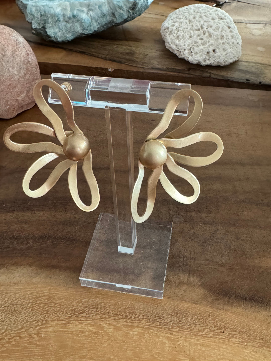 PENDIENTES FLOR DORADO