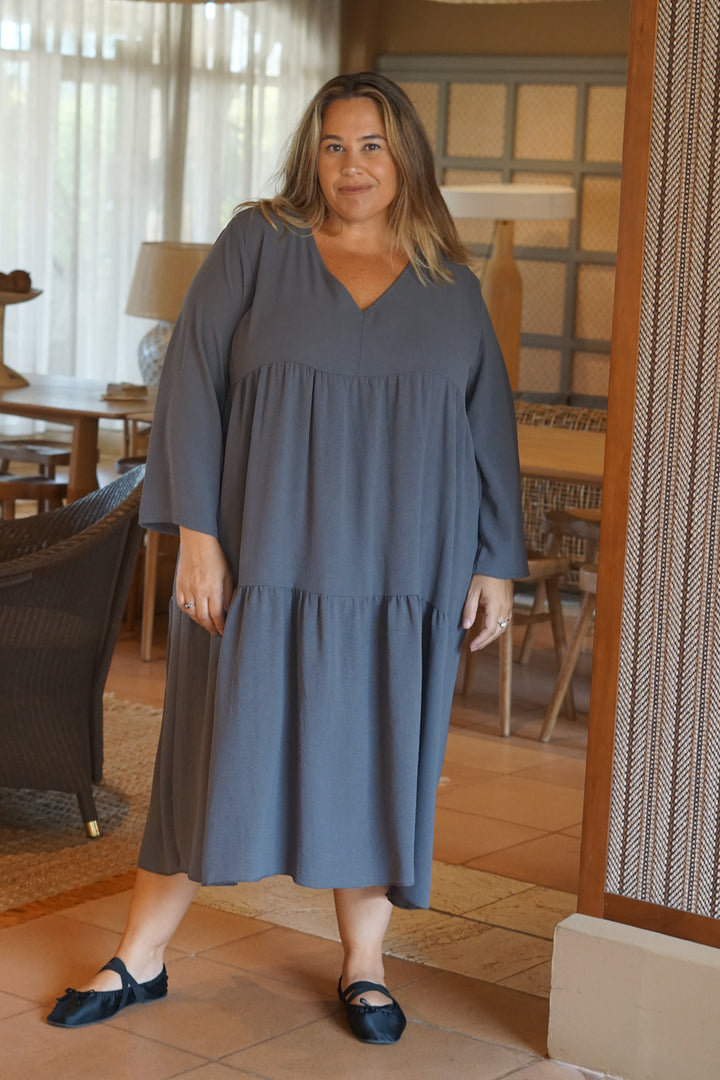 VESTIDO CAPE GRIS
