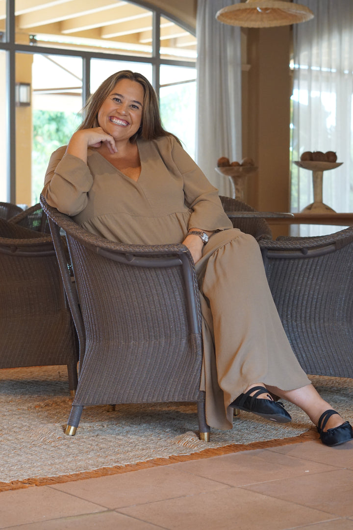 VESTIDO CAPE BEIGE