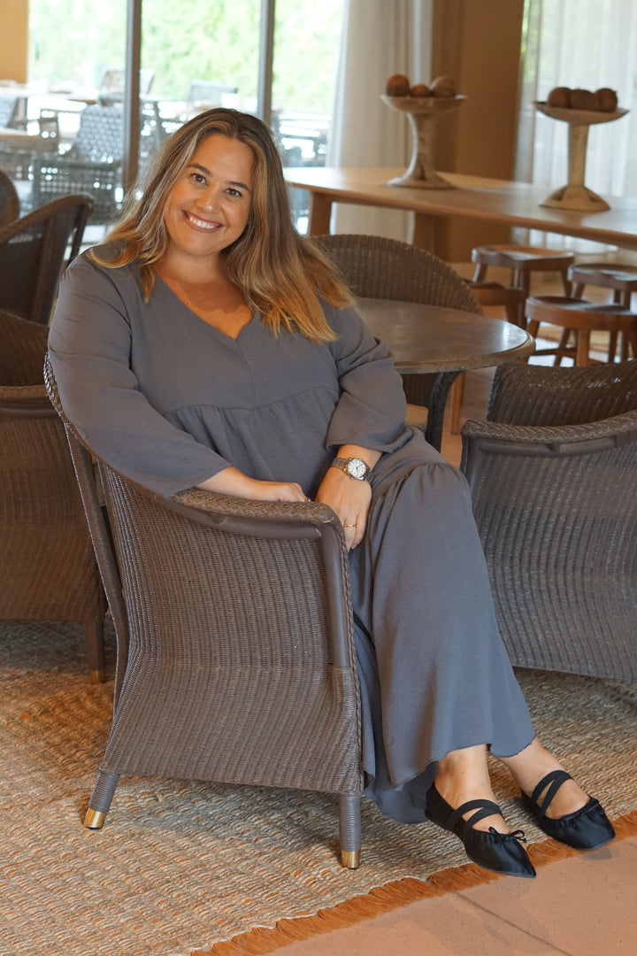 VESTIDO CAPE GRIS