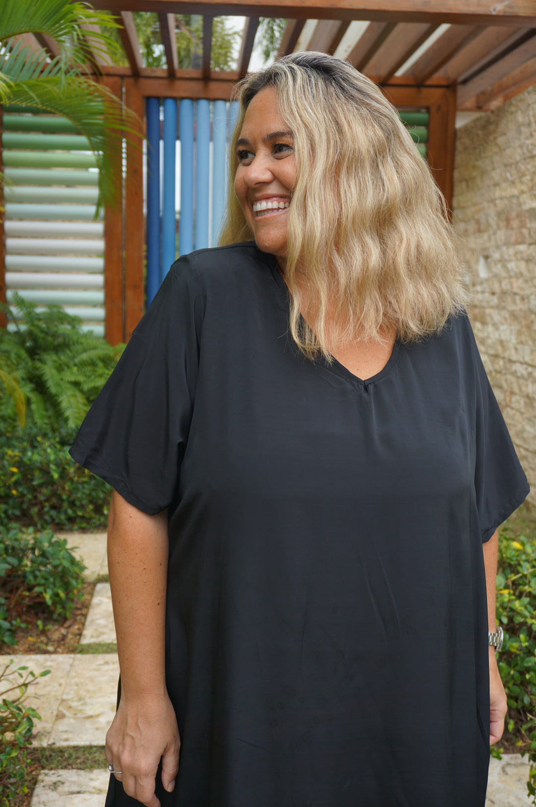 VESTIDO NEIBA NEGRO