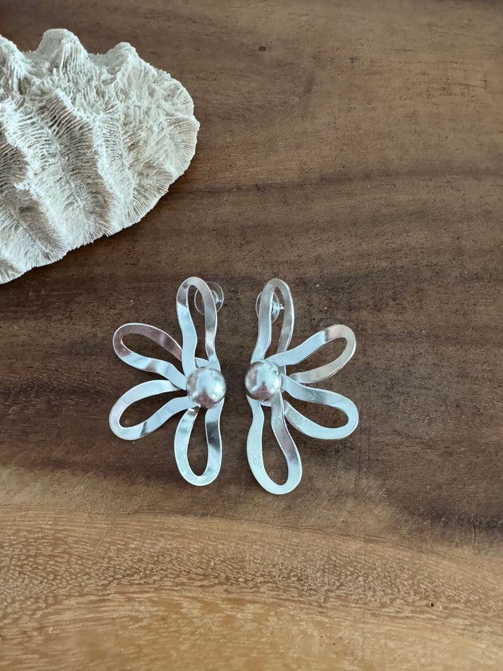 PENDIENTES FLOR PLATEADO