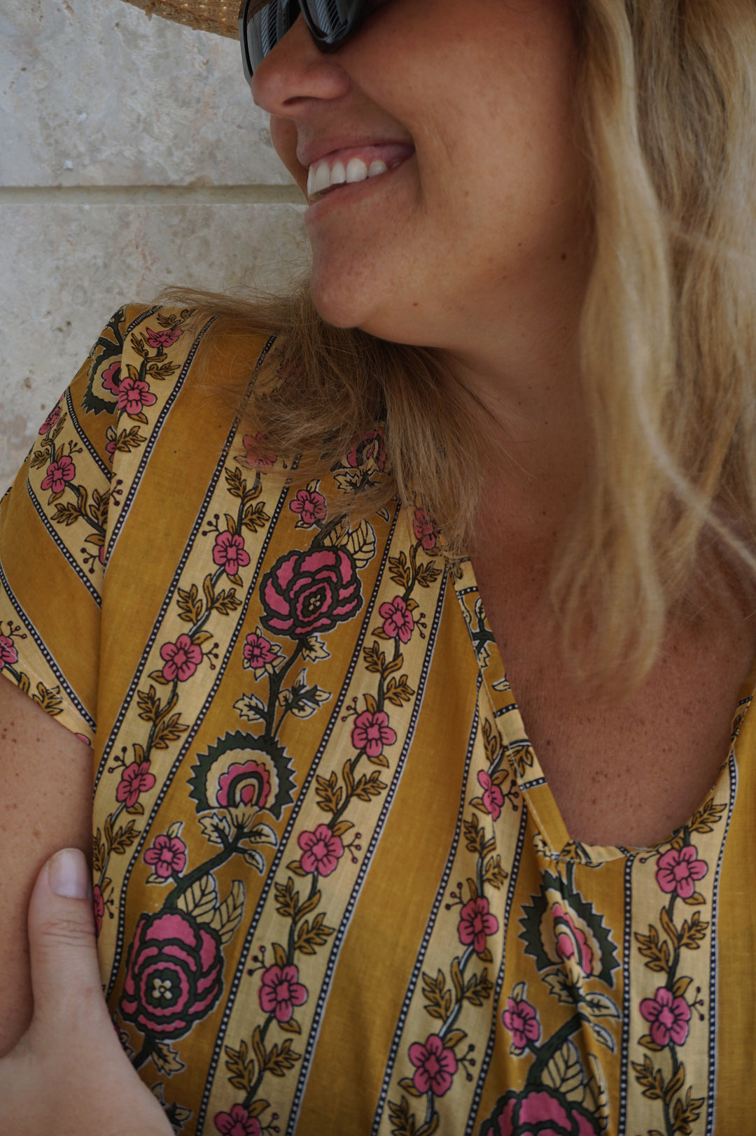 VESTIDO MOCA RAYAS MOSTAZA