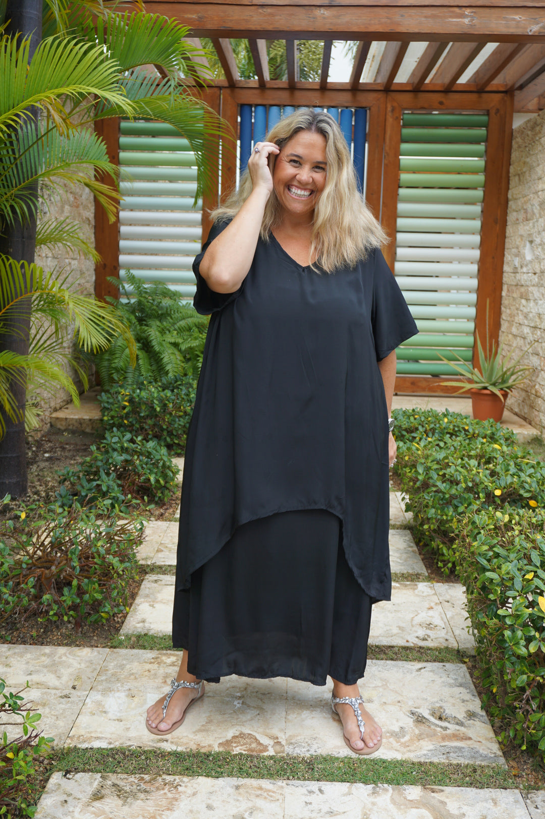 VESTIDO NEIBA NEGRO
