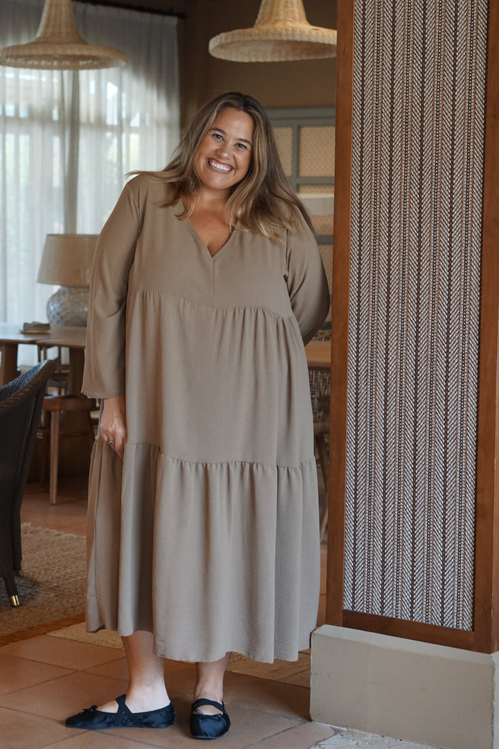 VESTIDO CAPE BEIGE