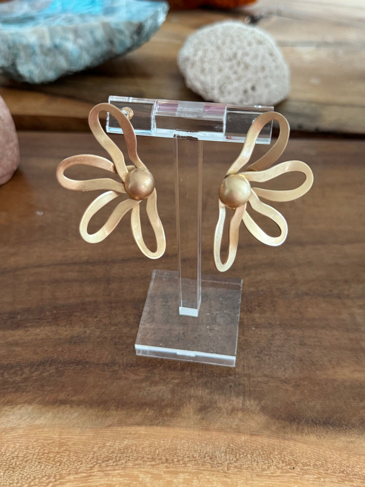 PENDIENTES FLOR DORADO
